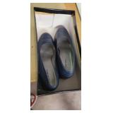 LADIES SHOES SIZE 10