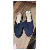 TIME AND TRU SHOES SIZE 9.5