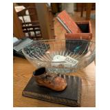 CALCULATOR, GLASS BOWL, TRINKET BOX, SHOE BOOK END