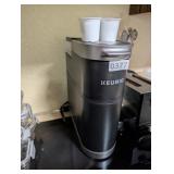 KEURIG SINGLE CUP COFFEE MAKER