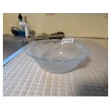 GRAPE GLASS SERVING BOWL