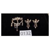 PRETTY PIN AND EARRINGS SET