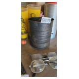 VINTAGE BROMWELL SIFTER