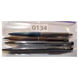 (4) PENS, I IS CROSS