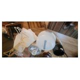 2 TUPPERWARE CAKE SERVERS WITH HANDLES
