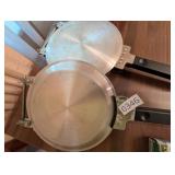 2 PERFECT PANCAKE PANS