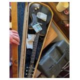 VINTAGE DANELECTRO GUITAR IN CASE