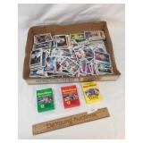 Lot of +/- 300 Baseball Cards