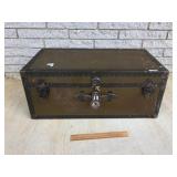 Metal Trunk, Vintage