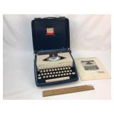Typewriter, Remington Streamliner II, Vintage