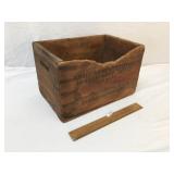 Winchester Repeating Arms Ammo Box, Vintage or Ant