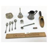 Lot of 11 Items, Silverplate, Pewter and More