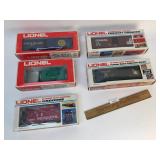 Lot of 5 Model Train Cars