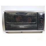Small Black & Decker toaster oven