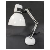 Adjustable desk lamp