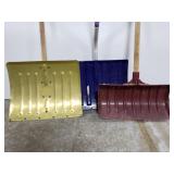 Ttio of snow shovels