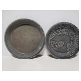 2 vintage granite enamalware pie tins