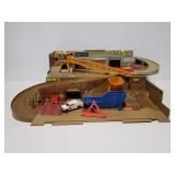 1979 Hot Wheels construction playset