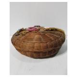 Woven sewing basket w/thread spools