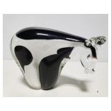 Fifth Avenue crystal art glass cow