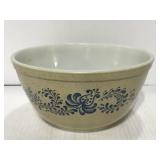 Pyrex 1.5 quart microwave bake bowl