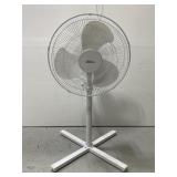 Newer Room essentials oscillating floor fan