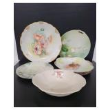 Assorted porcelain dishes