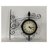 Mountable metal quartz wall clock