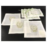 Lot of embroidered linen napkins