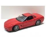 Maisto 2001 red corevette 1/18th scale model car