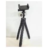 Small adjustable Ubeesize tripod