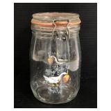 Arc clear jar decorated with a ducky