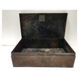 Vintage rusted tool chest w/ handle