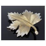 Sarah Coventry two-tone maple leaf brooch