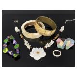 Small assorted jewelry collection