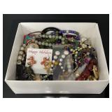 Assorted collection of jewelry