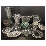 Thirteen pieces of assorted glass