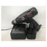 Black and Decker electric drill w/ bat. + charger
