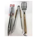 Three gilling utensils