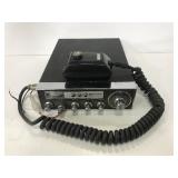Midland model 13-893 CB radio w/ speaker