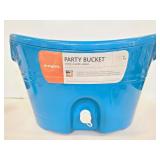Igloo party bucket cooler with spout