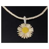 Petite carved daisy vintage pendant necklace