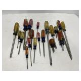 Lot of assorted Craftsman screwdrivers