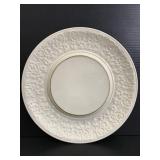 Lenox raised center plate