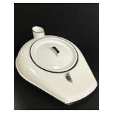 Vintage enameled bed pan