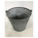 Galvanized garden pale