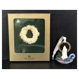 Lot of two petite Wedgwood ornaments