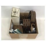 Lot of assorted vintage items collection