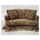 Floral couch loveseat w/ matching pillows