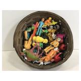 Assorted lot of small plastic children